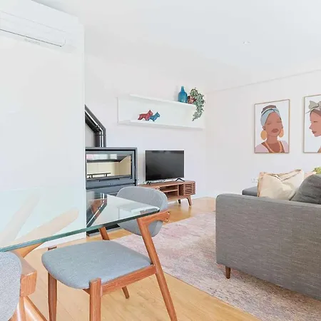 Downtown Charming - Castelo * 샤베스