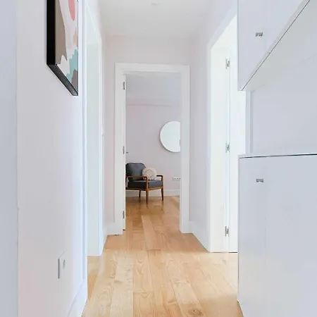 Apartment Downtown Charming Castelo Chaves