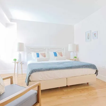 Apartment Downtown Charming Castelo *