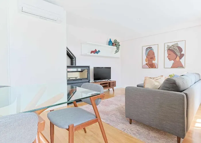 Downtown Charming - Castelo * 샤베스